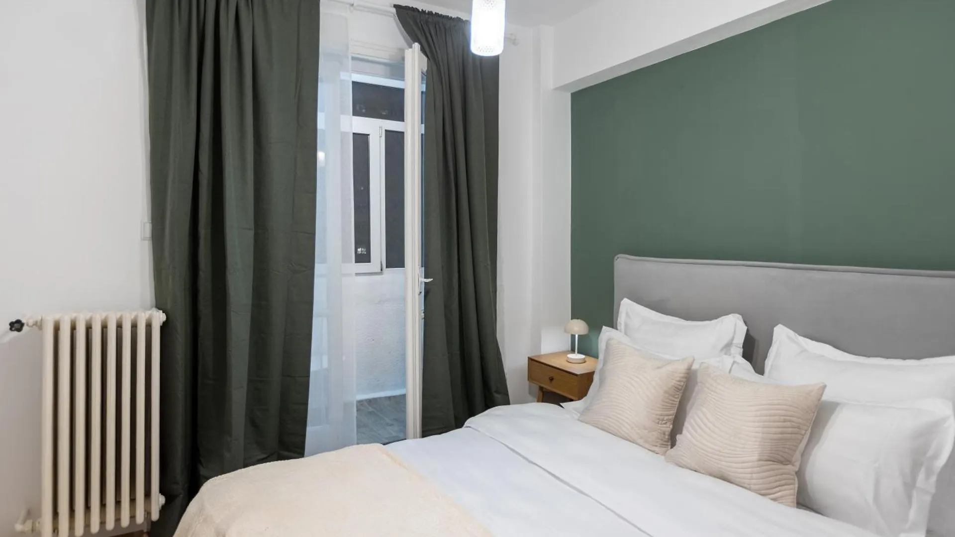 Splendid Historical Smarald 2 Bedroom Old Town Bucharest Romania